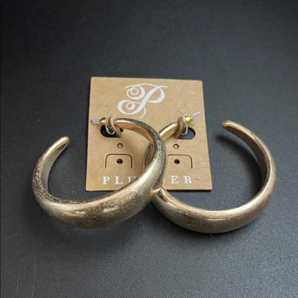 Plunder Design Jewelry Earring Lot of 4 White Stone and Gold Tone Earring Set - Picture 3 of 5